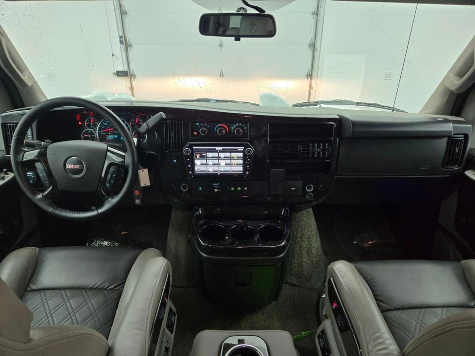 2023 GMC Savana - Image 2 of 21