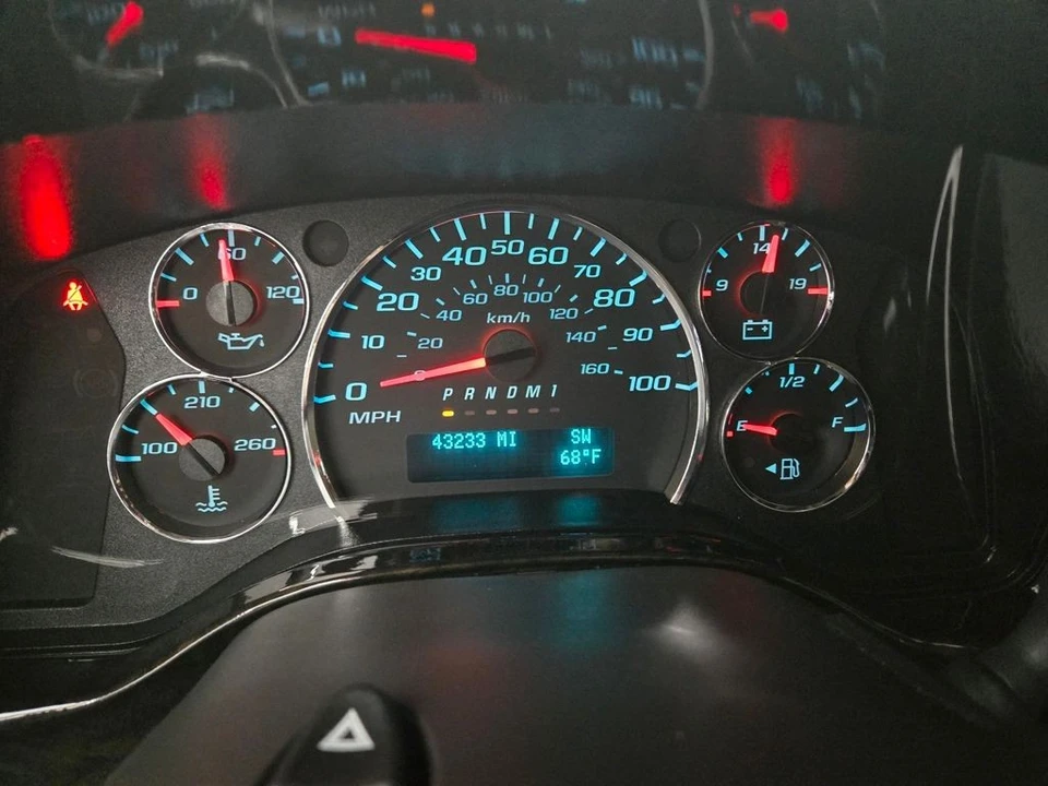 2023 GMC Savana - Image 19 of 21
