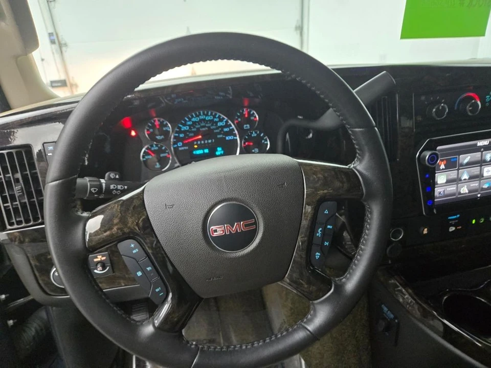 2023 GMC Savana - Image 18 of 21