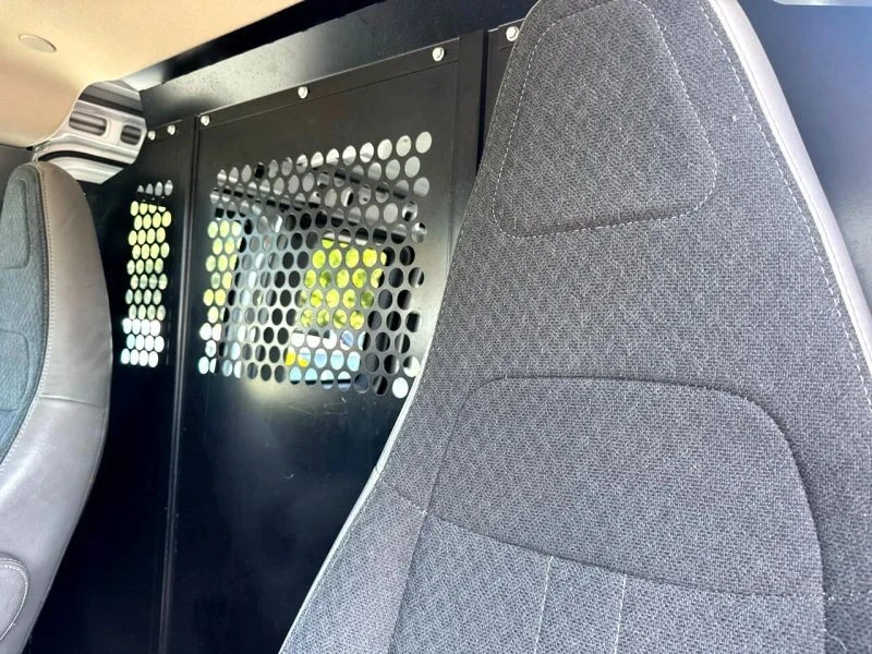2023 GMC Savana - Image 11 of 12