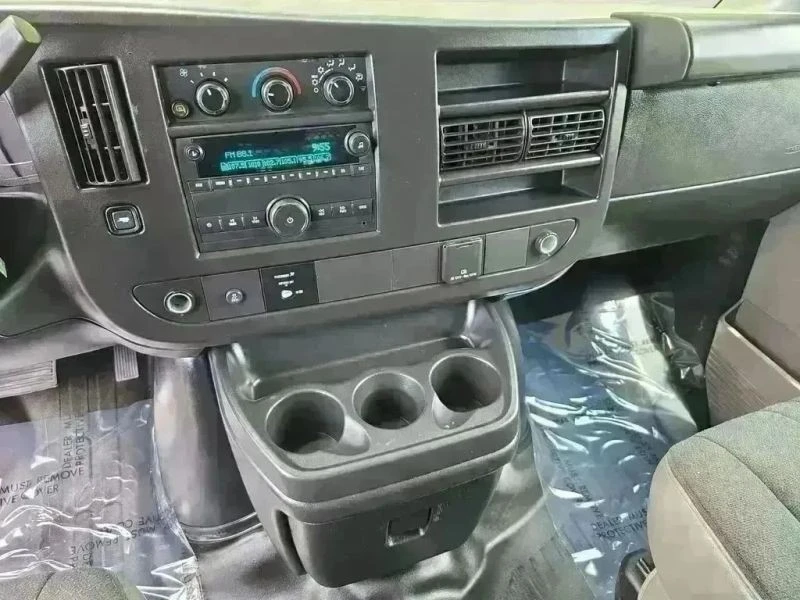 2023 GMC Savana - Image 11 of 12