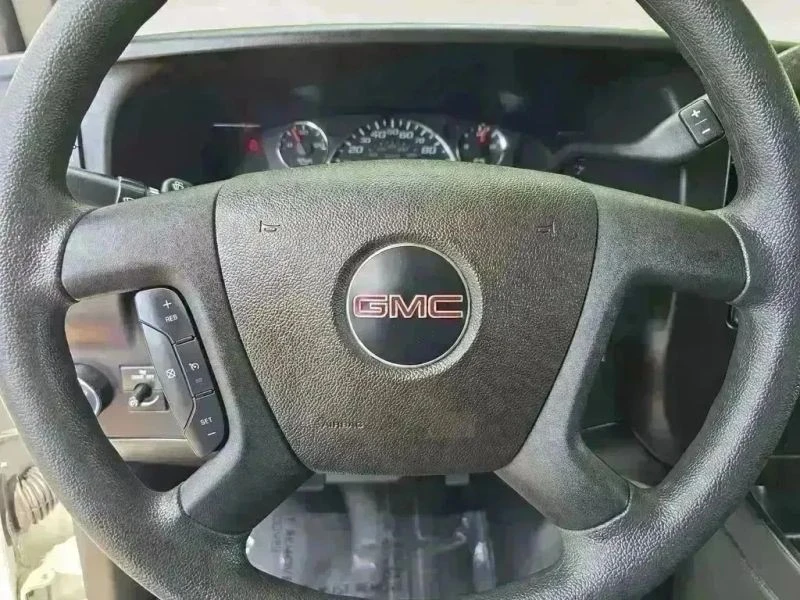 2023 GMC Savana - Image 12 of 12