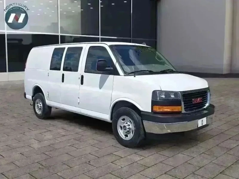 2023 GMC Savana - Image 7 of 12
