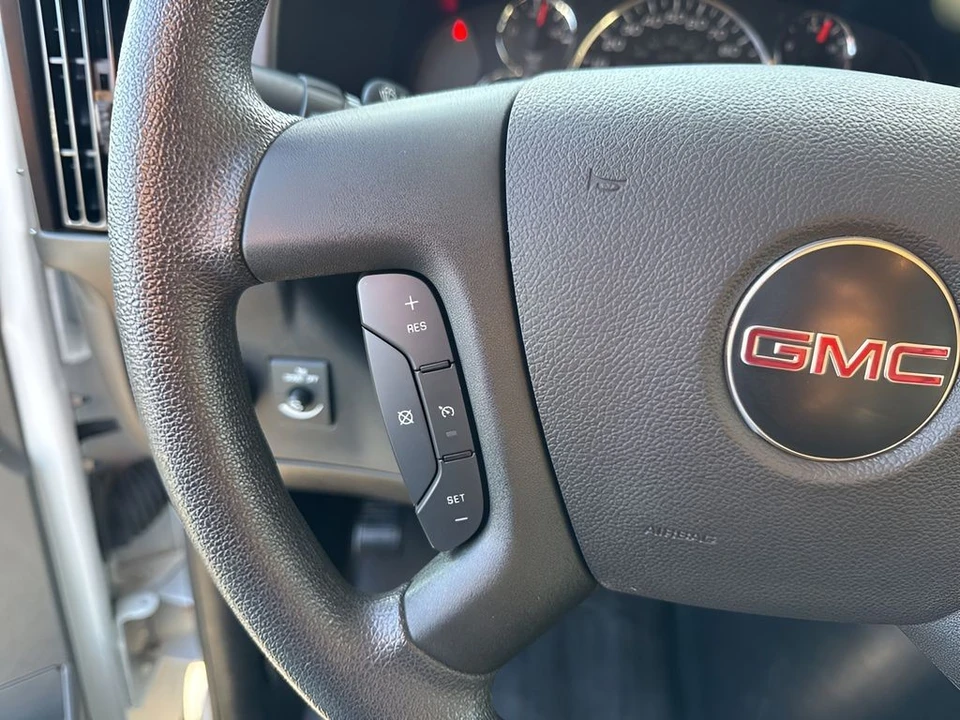 2023 GMC Savana - Image 11 of 21