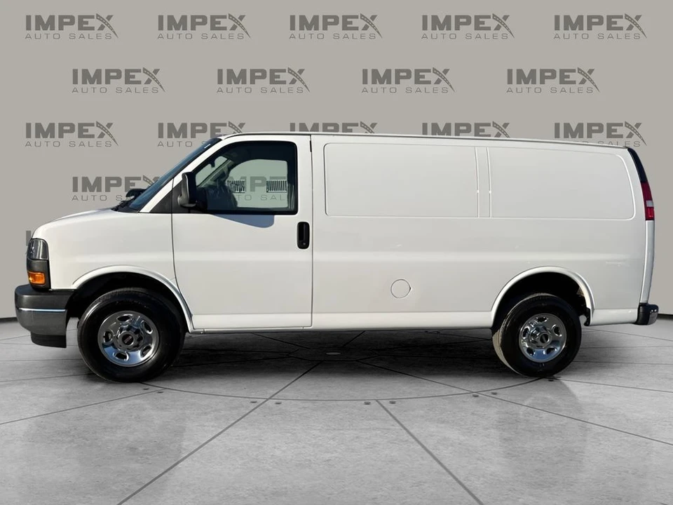 2023 GMC Savana - Image 2 of 21