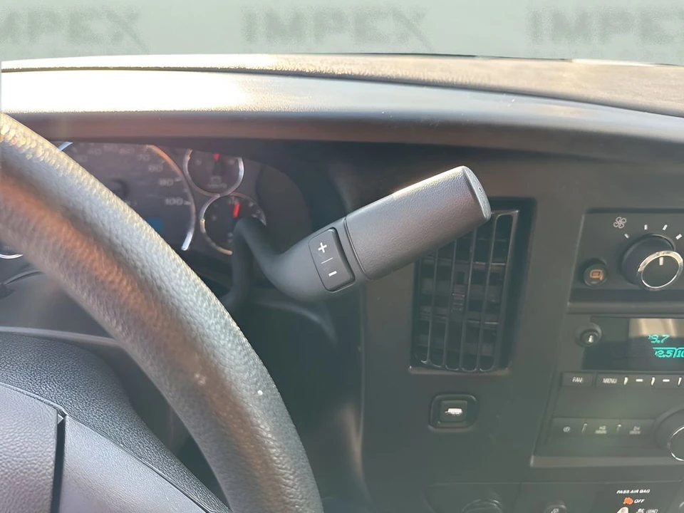2023 GMC Savana - Image 12 of 21