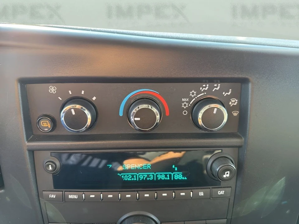 2023 GMC Savana - Image 14 of 21