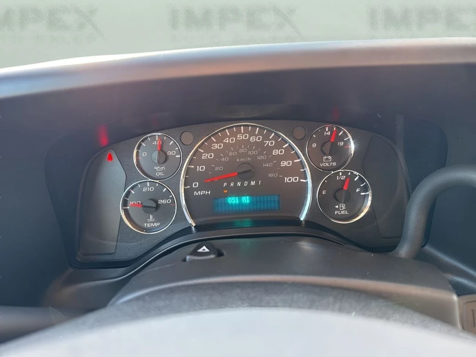 2023 GMC Savana - Image 16 of 21