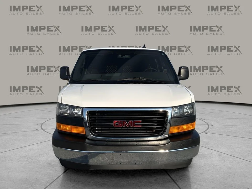 2023 GMC Savana - Image 8 of 12
