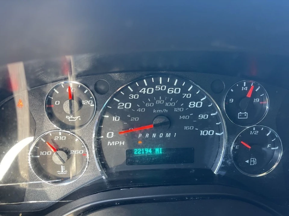 2023 GMC Savana - Image 16 of 21