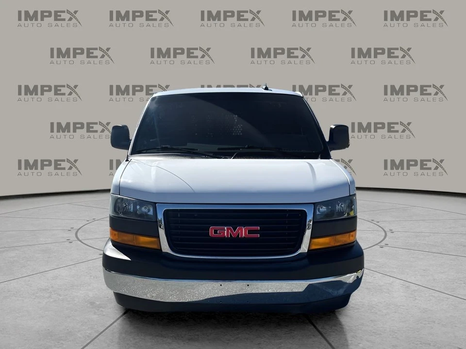 2023 GMC Savana - Image 8 of 12