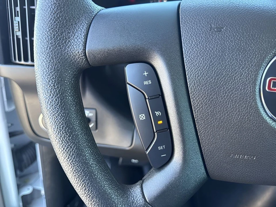 2023 GMC Savana - Image 11 of 12