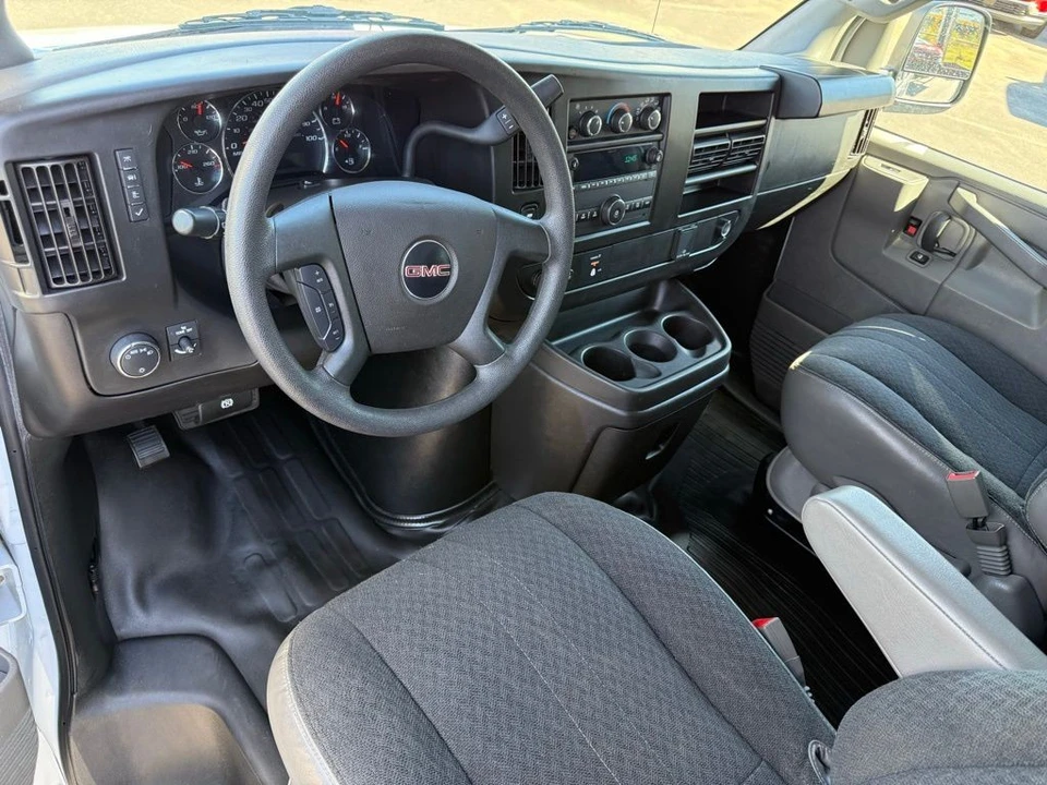 2023 GMC Savana - Image 11 of 12