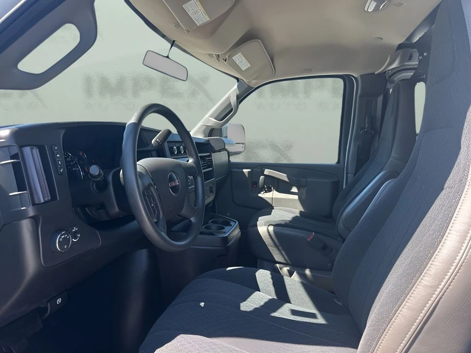 2023 GMC Savana - Image 9 of 21