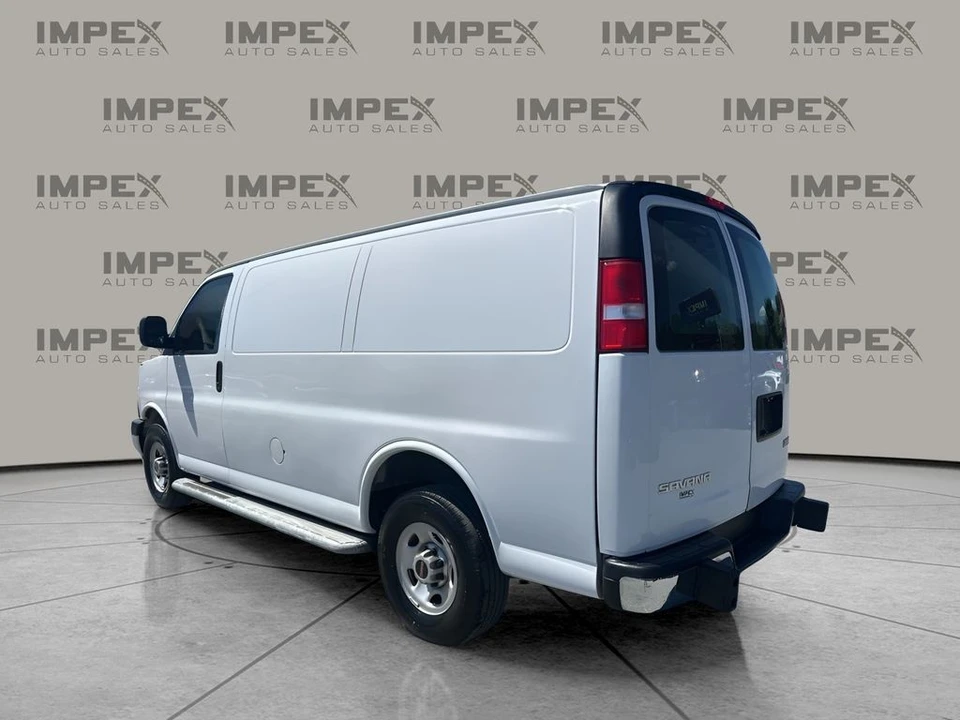 2023 GMC Savana - Image 3 of 21