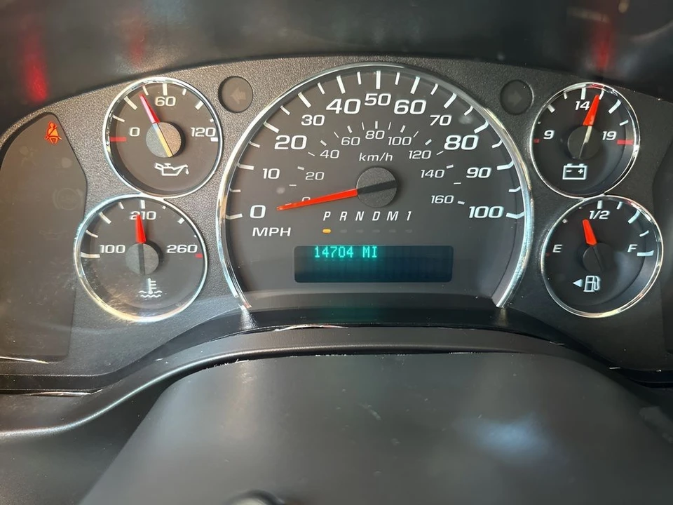2023 GMC Savana - Image 19 of 21