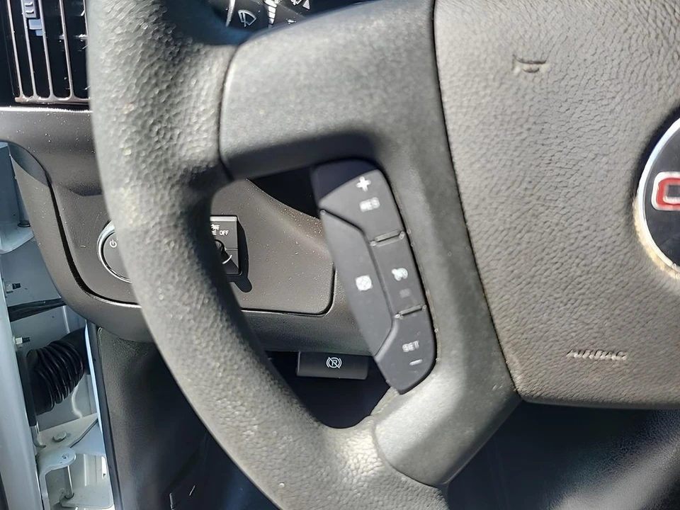 2023 GMC Savana - Image 11 of 21