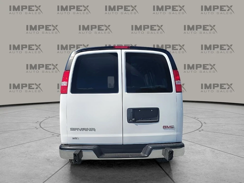 2023 GMC Savana - Image 4 of 21