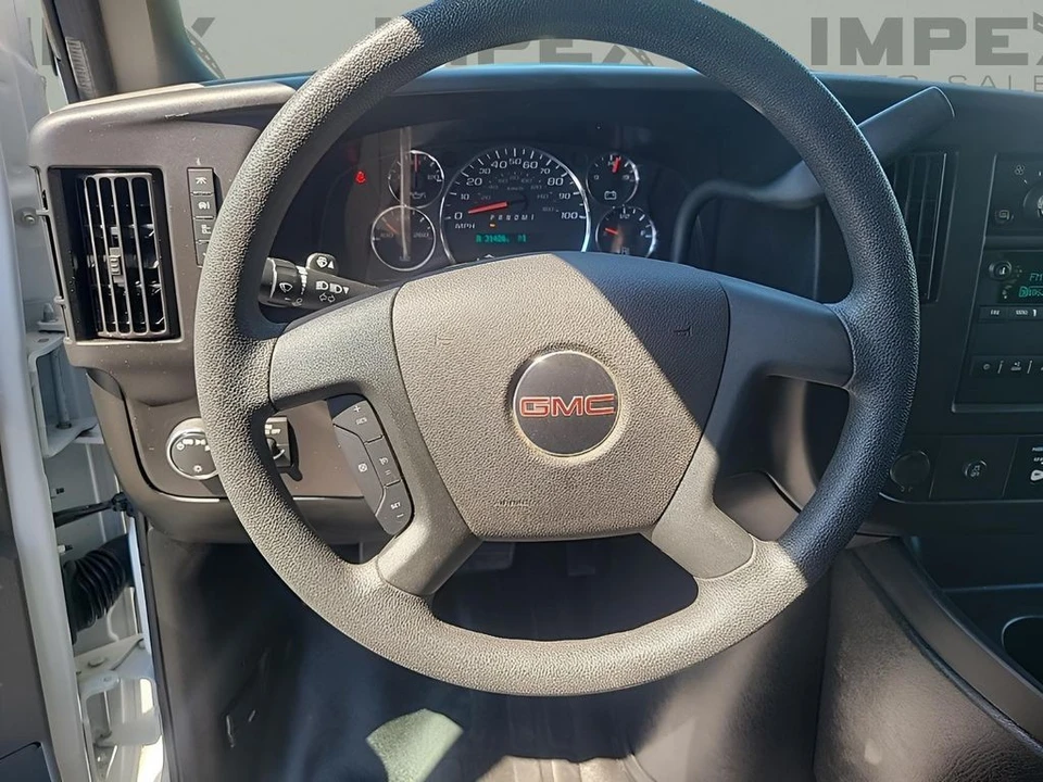 2023 GMC Savana - Image 10 of 21
