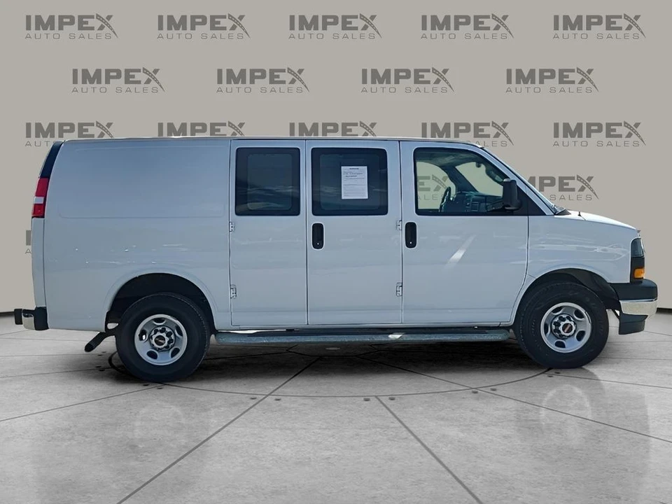 2023 GMC Savana - Image 6 of 12