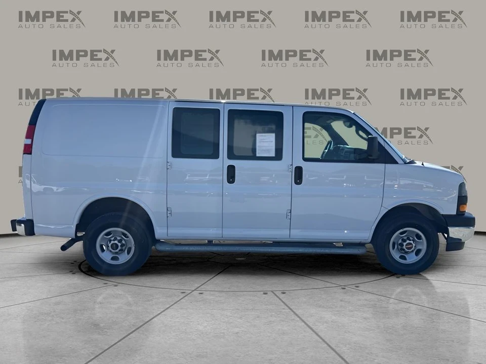 2023 GMC Savana - Image 6 of 12