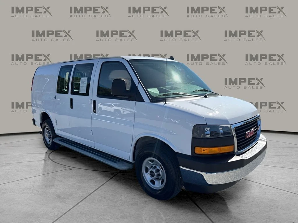 2023 GMC Savana - Image 7 of 12