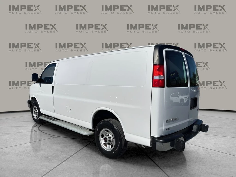 2023 GMC Savana - Image 3 of 21