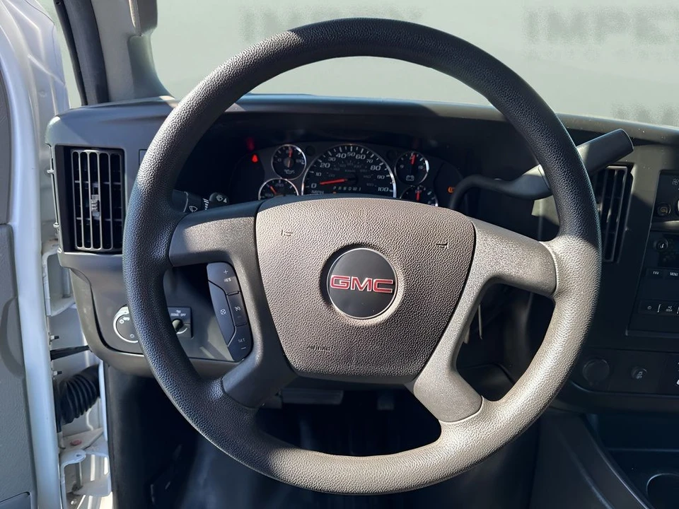 2023 GMC Savana - Image 10 of 21