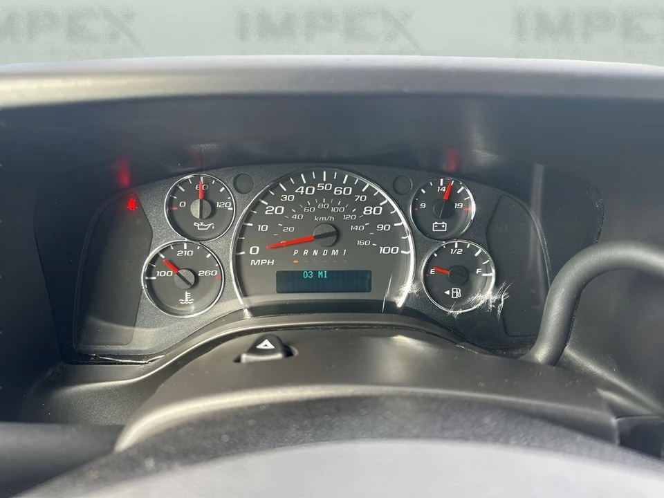 2023 GMC Savana - Image 18 of 21