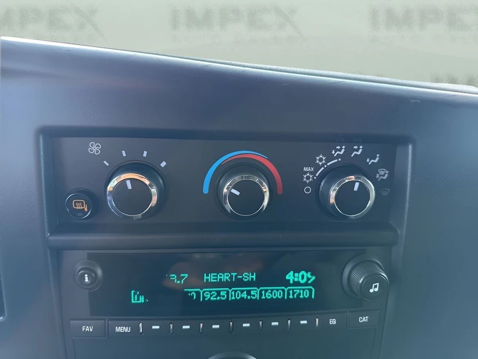 2023 GMC Savana - Image 14 of 21
