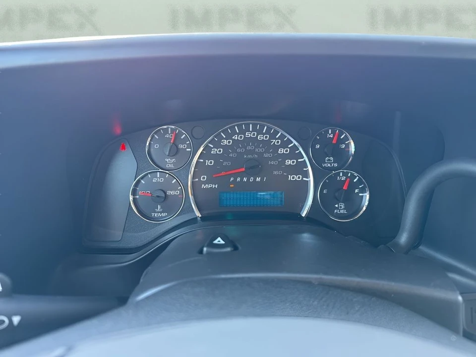 2023 GMC Savana - Image 16 of 21