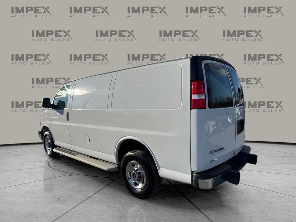 2023 GMC Savana - Image 3 of 21