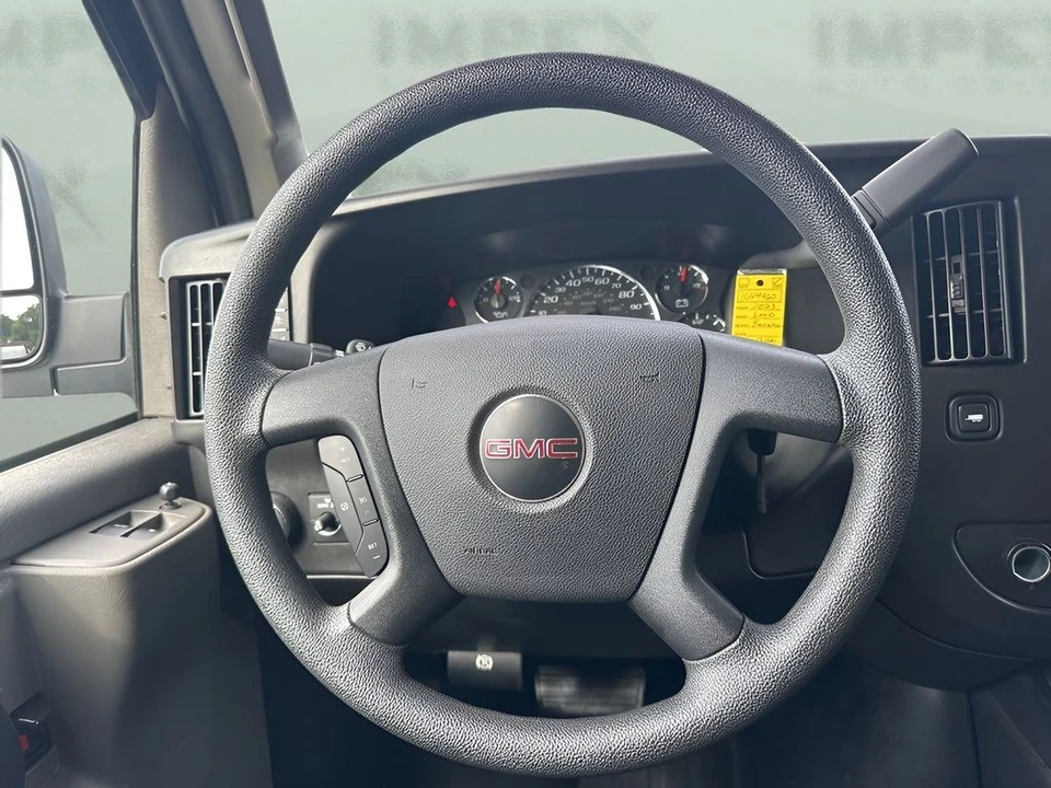 2023 GMC Savana - Image 12 of 21