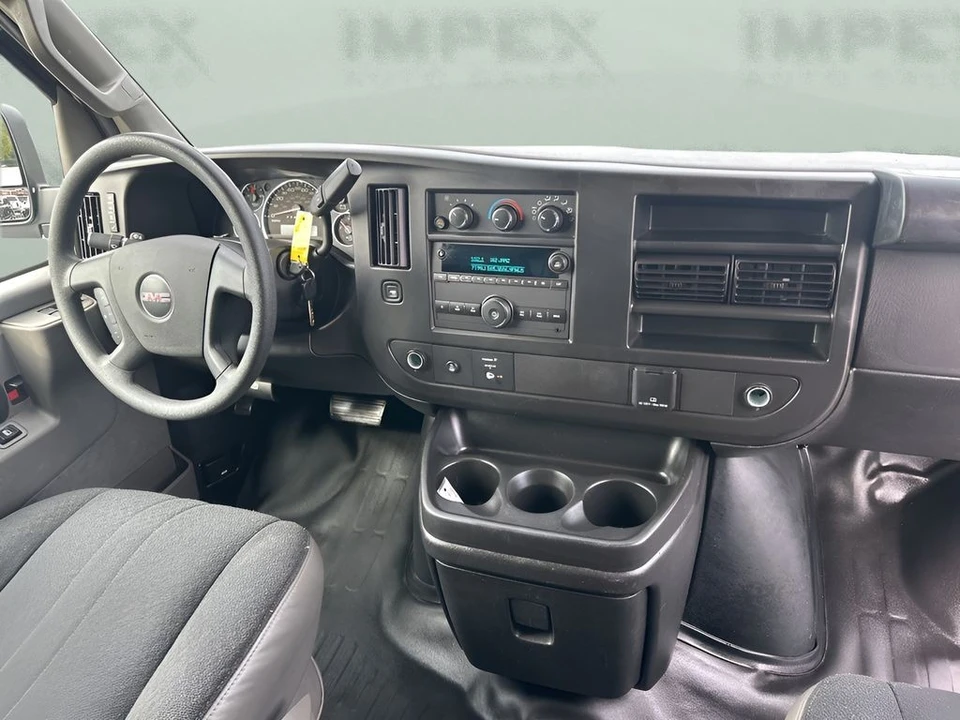 2023 GMC Savana - Image 11 of 21