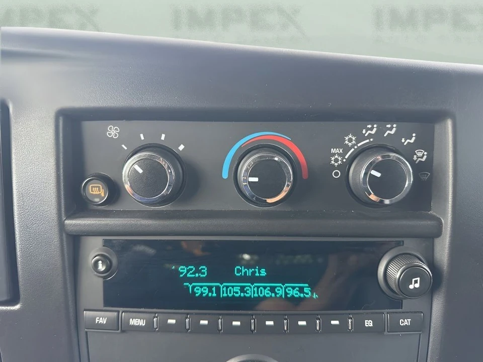 2023 GMC Savana - Image 16 of 21
