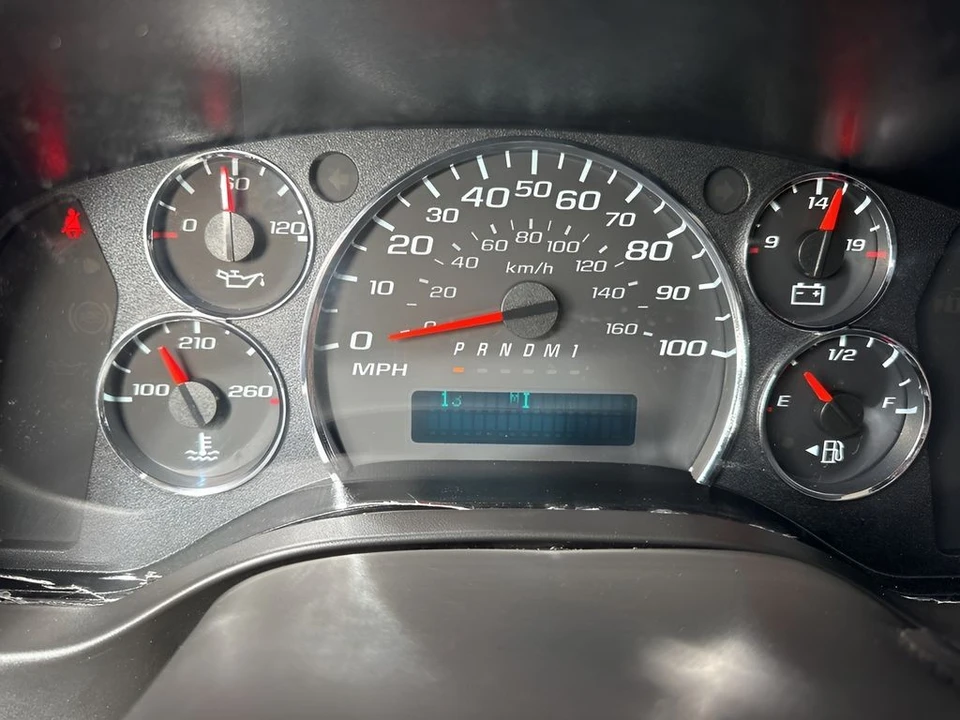 2023 GMC Savana - Image 19 of 21