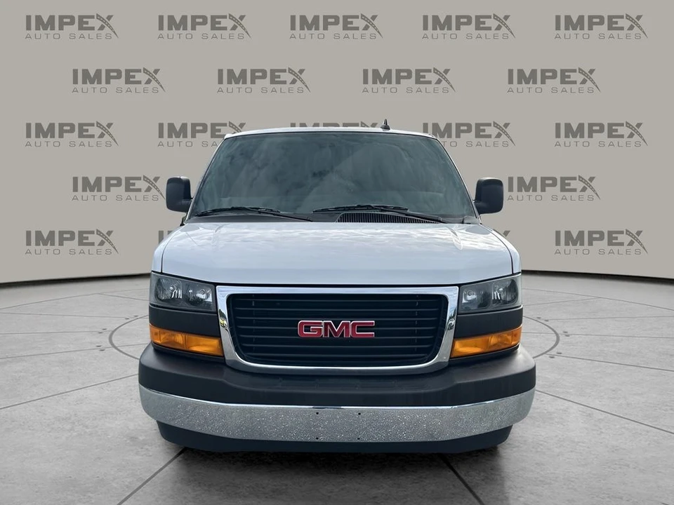 2023 GMC Savana - Image 8 of 21