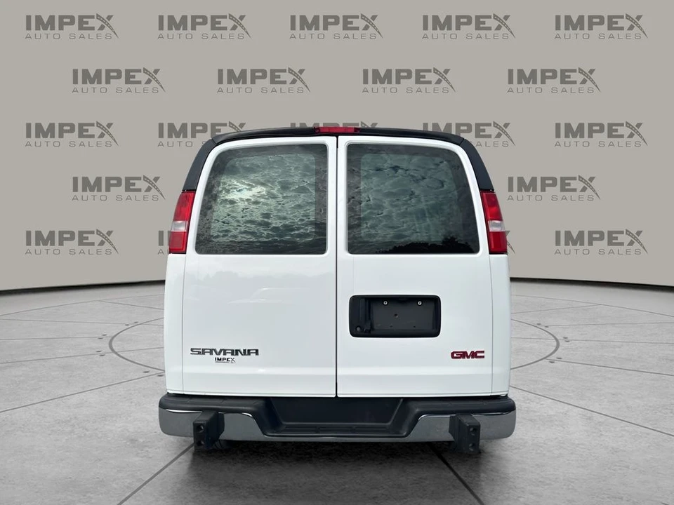 2023 GMC Savana - Image 4 of 21