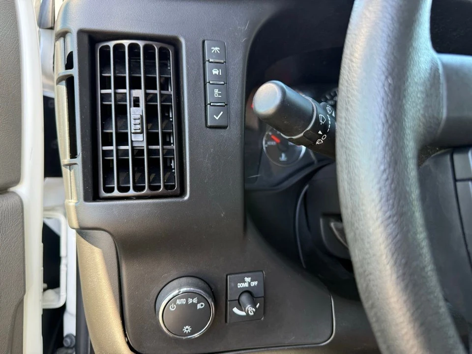 2023 GMC Savana - Image 16 of 21