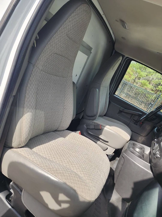 2023 GMC Savana - Image 14 of 21