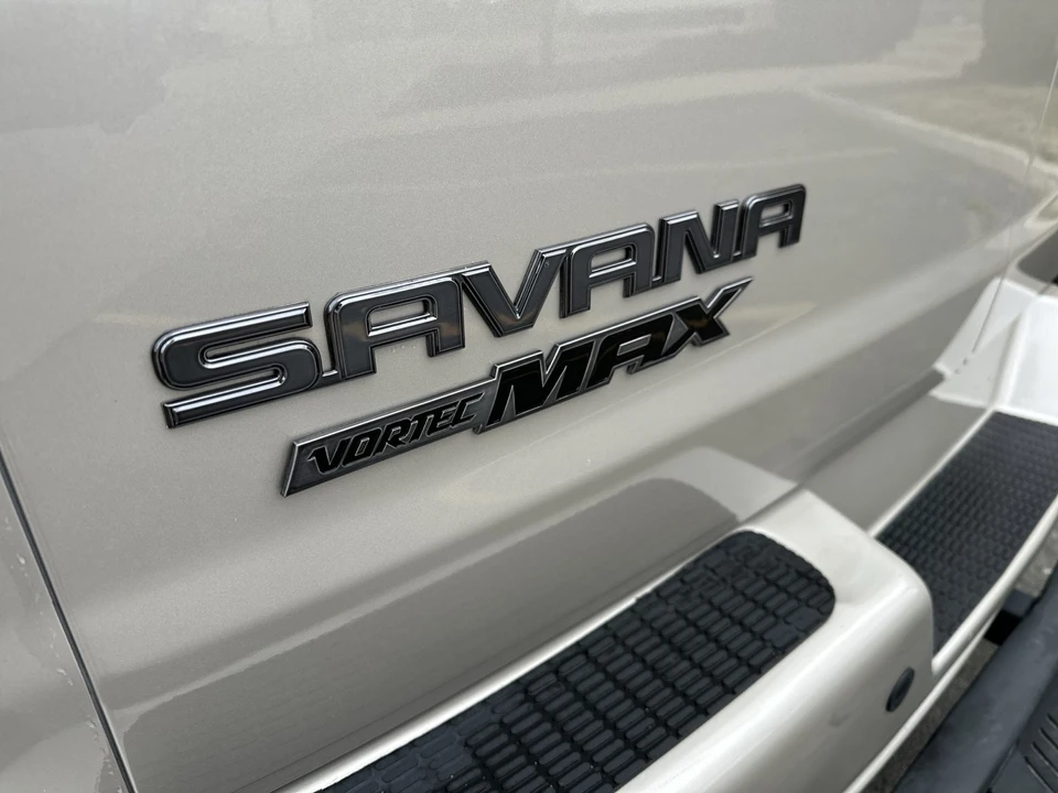 2023 GMC Savana - Image 21 of 21