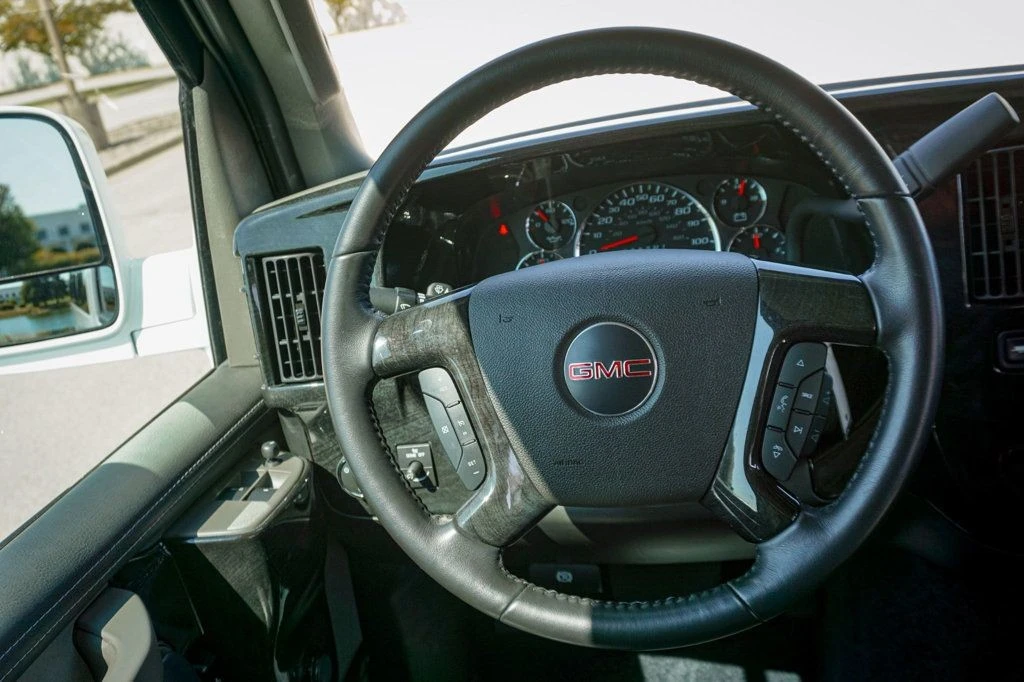 2023 GMC Savana - Image 12 of 12