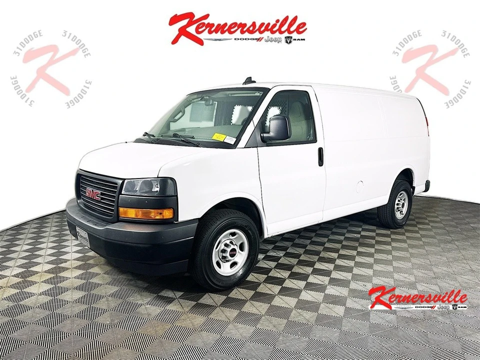 2023 GMC Savana - Image 3 of 12