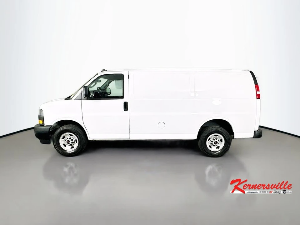 2023 GMC Savana - Image 4 of 21