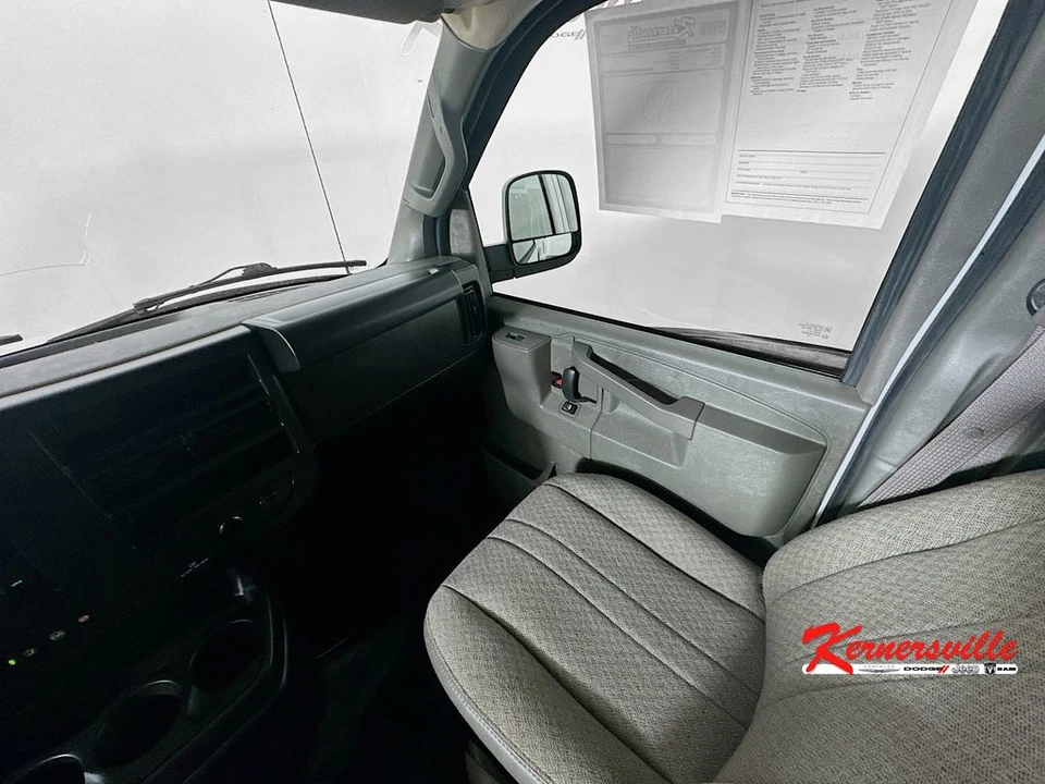 2023 GMC Savana - Image 11 of 21