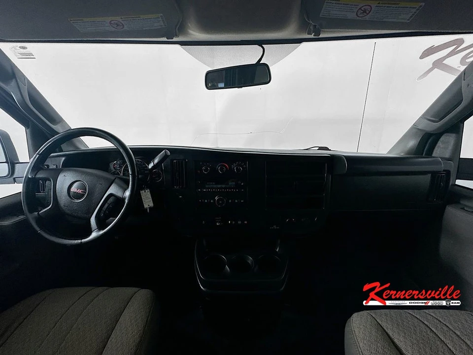 2023 GMC Savana - Image 10 of 21
