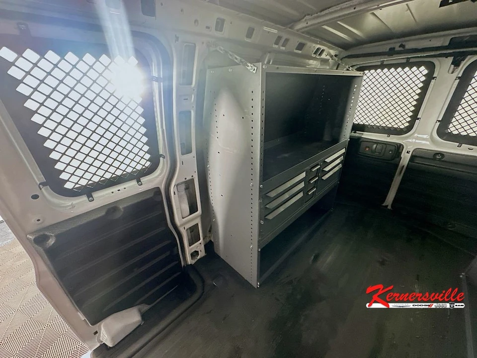 2023 GMC Savana - Image 12 of 21