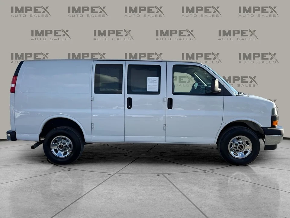 2023 GMC Savana - Image 6 of 12