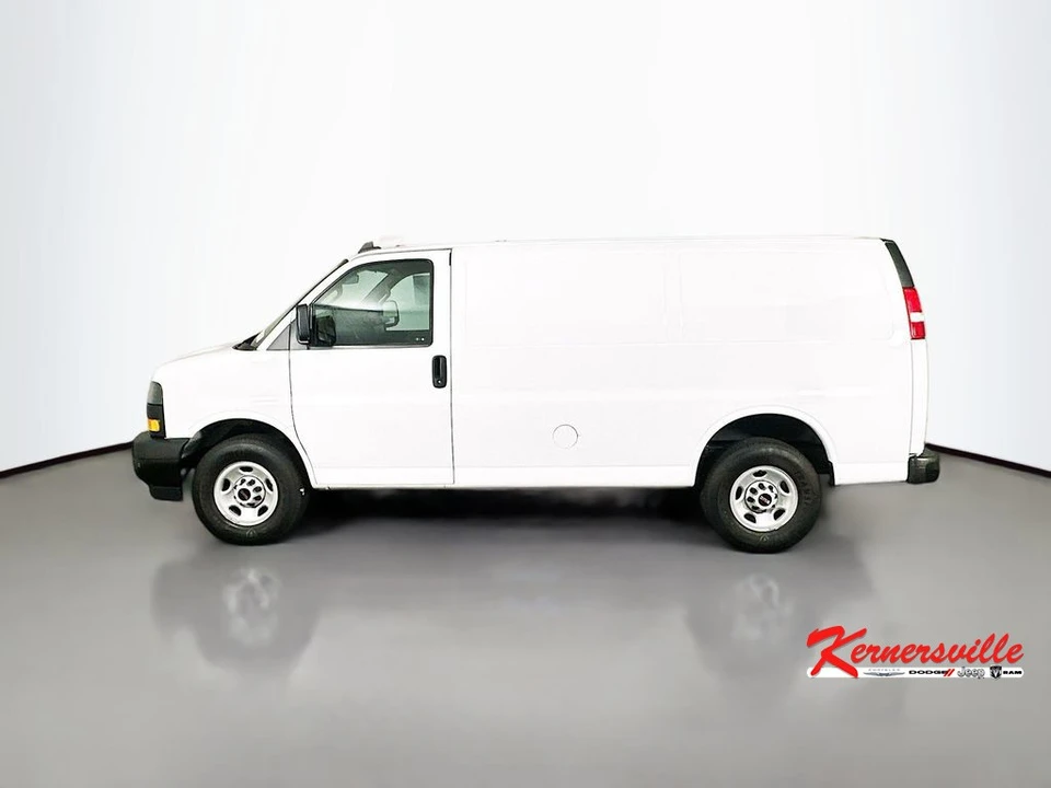 2023 GMC Savana - Image 4 of 21