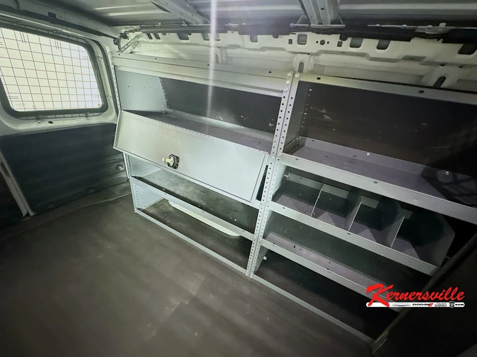 2023 GMC Savana - Image 14 of 21